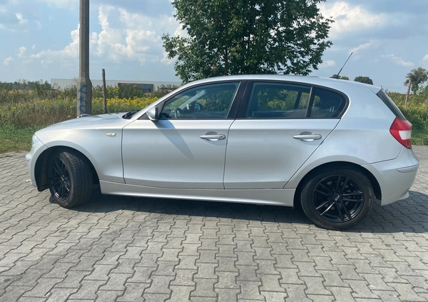BMW Seria 1 cena 17000 przebieg: 149000, rok produkcji 2005 z Warszawa małe 254